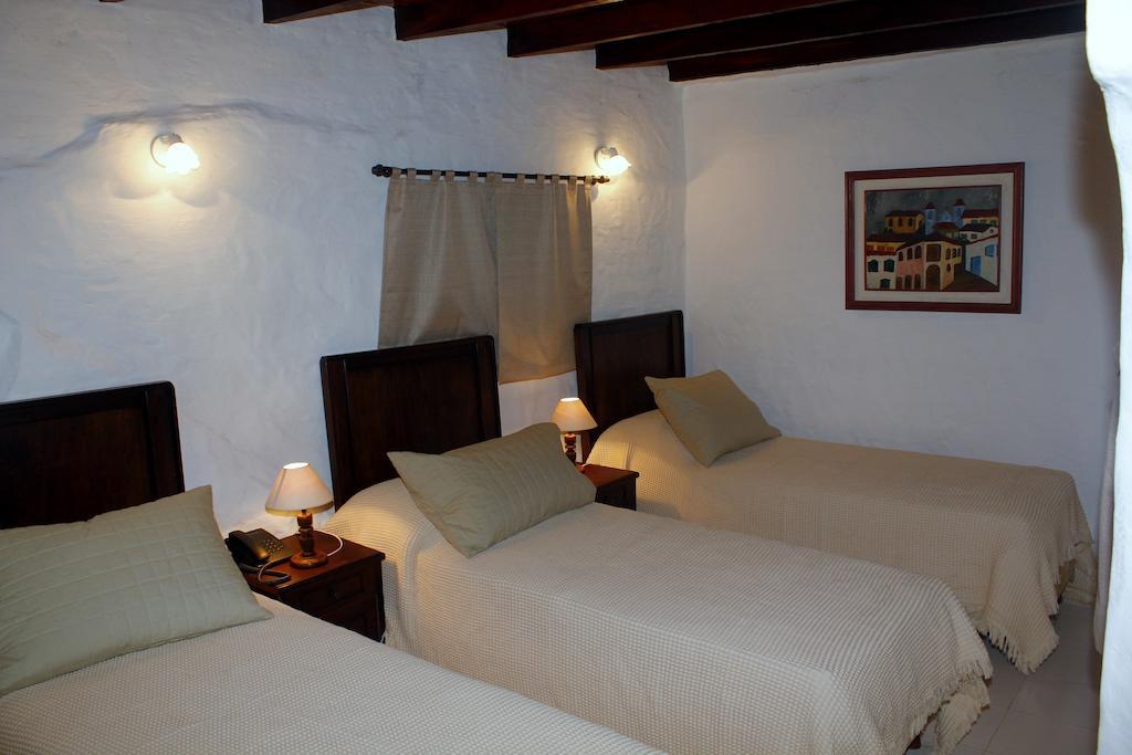 Paseo Del Arte Hotel Asuncion Ruang foto